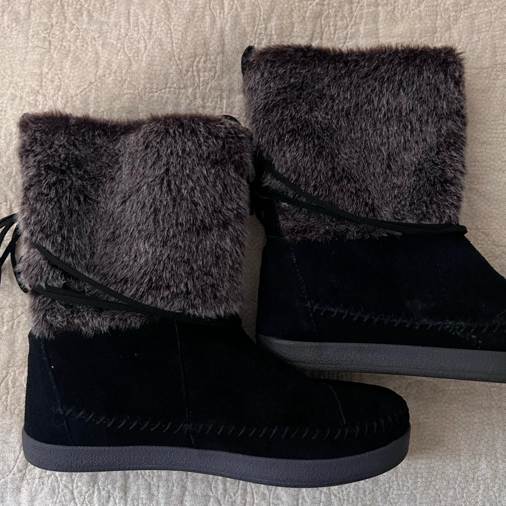 Toms Boots Black and Gray Women’s Size 8